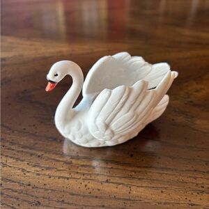 Goebel's porcelain EXCELLENT West Germany White Swan Figurine
